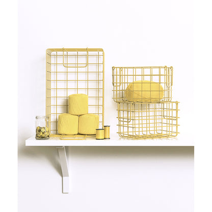 Mustard Made Baskets, sæt m. 3 trådkurve - Butter ORDRE EFTER 11/12-25 BLIVER FØRST LEVERET I JANUAR 26