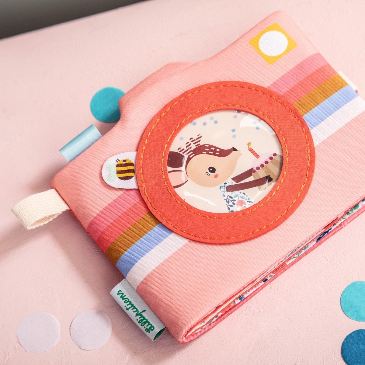 Lilliputiens mit første fotoalbum, Hjorten Stella