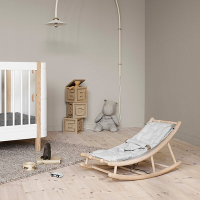 Oliver Furniture, Wood Baby & junior vippestol - Eg/grå