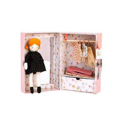 Moulin Roty dukke, Den lille Pariserkuffert med kludedukke og tøj