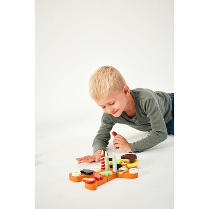 Mamamemo legemad i træ, Kagekone