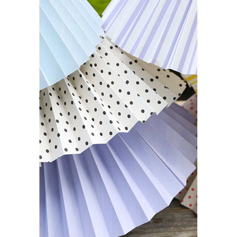 Pink Rose Loftslampe m foldet skærm i papir - 32 cm - Beige m. lyseblå prikker