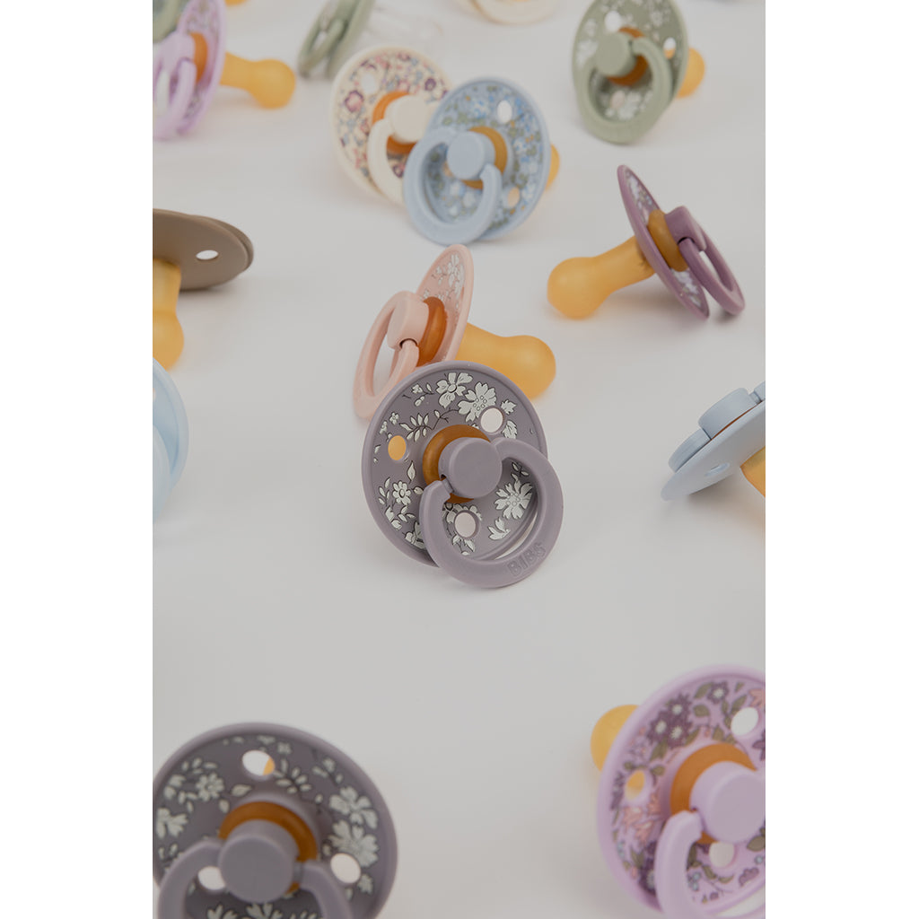 Bibs Liberty, 2-pak Colour, sutter i naturgummi, str. 2 - Eloise - Dusty Blue Mix