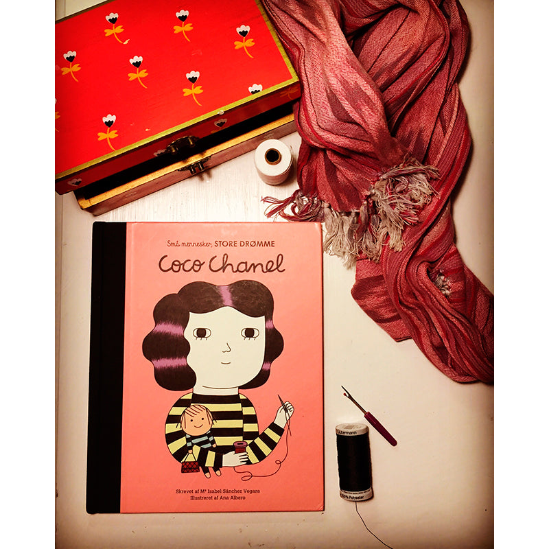 Børnebog om Coco Chanel - Køb den populære bog her! -