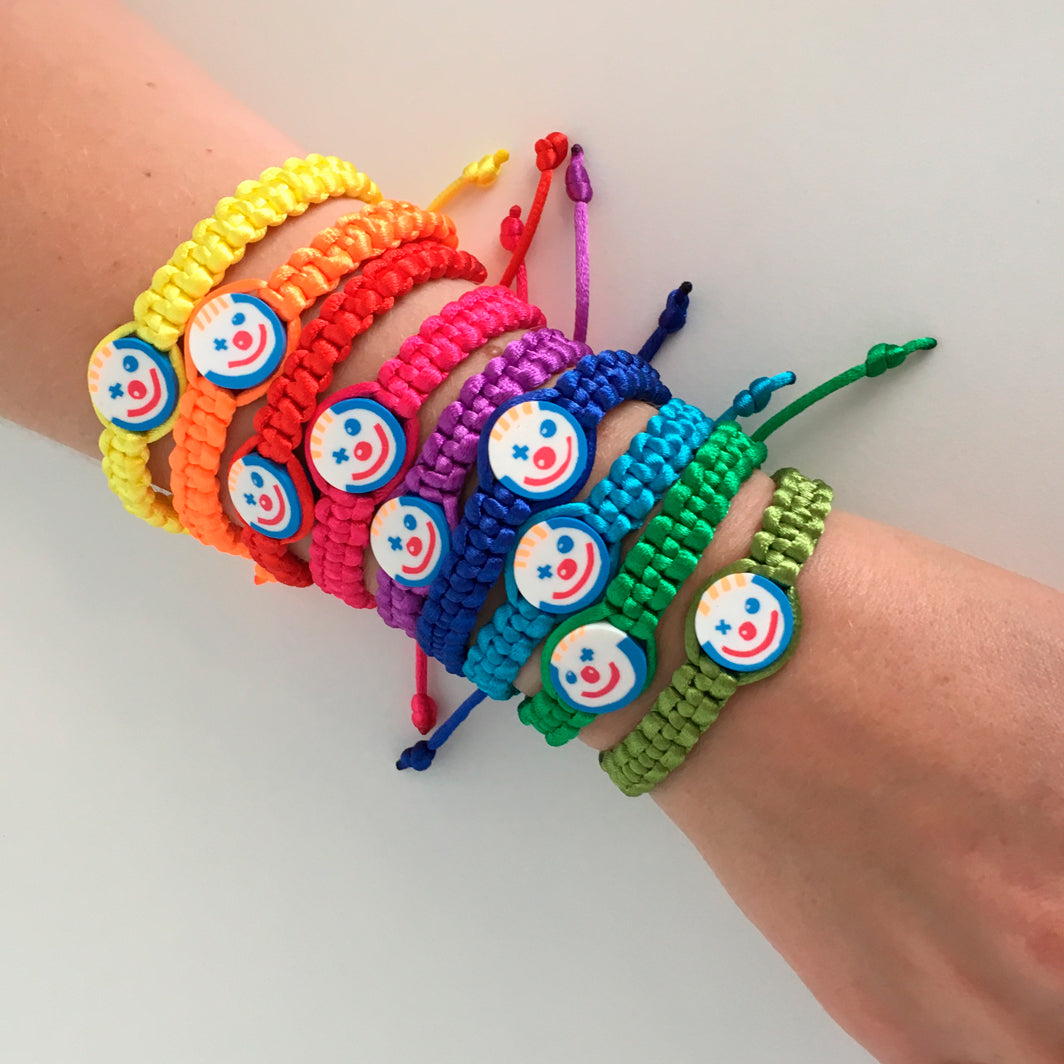 Støttearmbånd for Danske Hospitalsklovne 