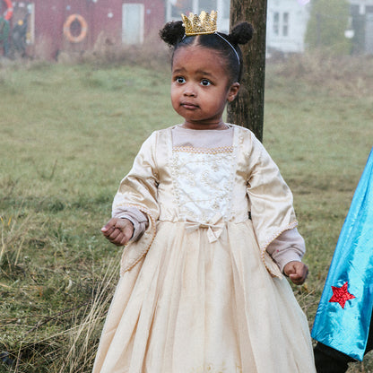 Den goda Fen, Prinsessekrone i metal m. perler